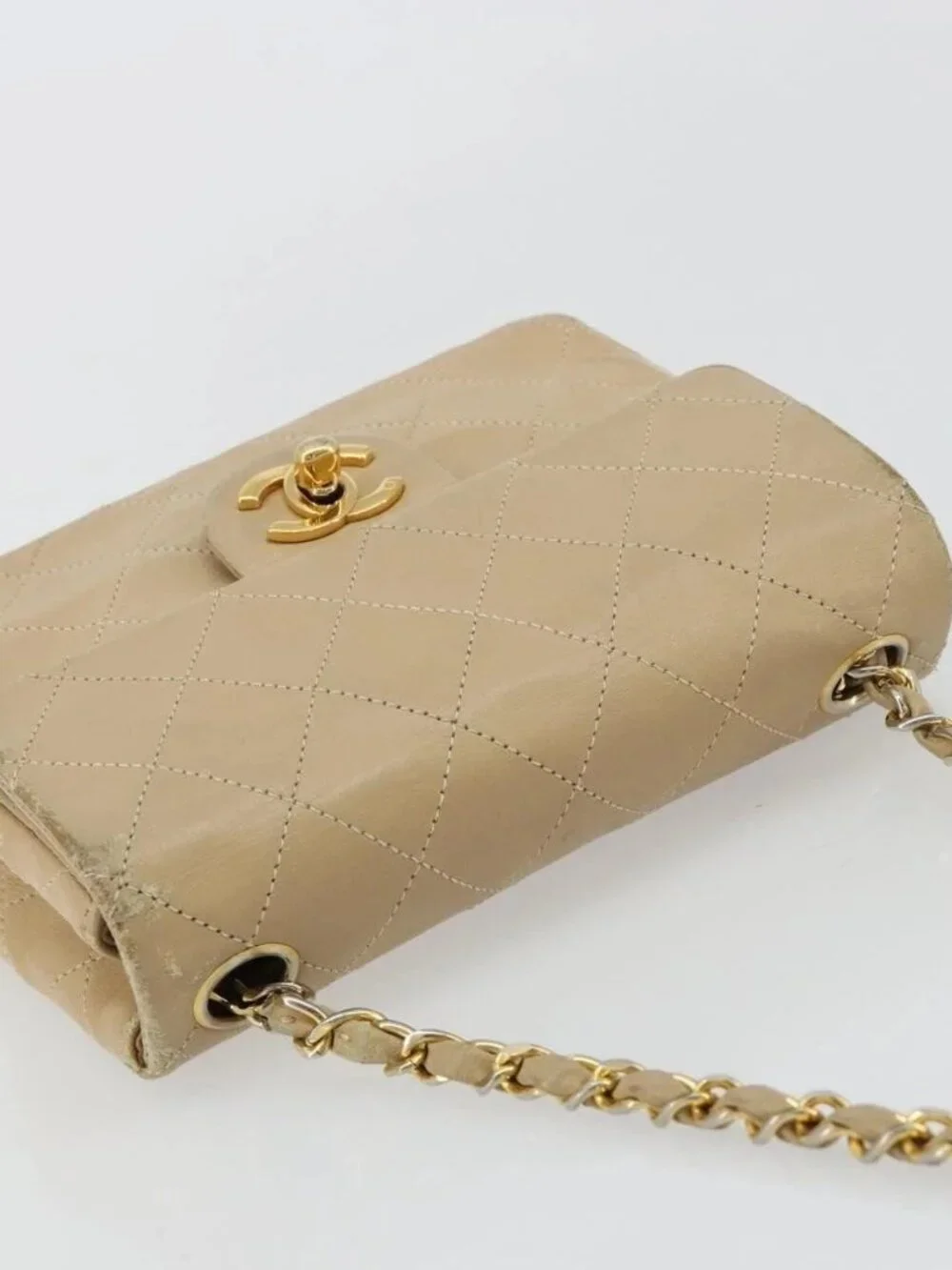 CHANEL Mini Matelasse Chain Shoulder Bag Lamb Skin Beige Gold CC Auth ka4523A